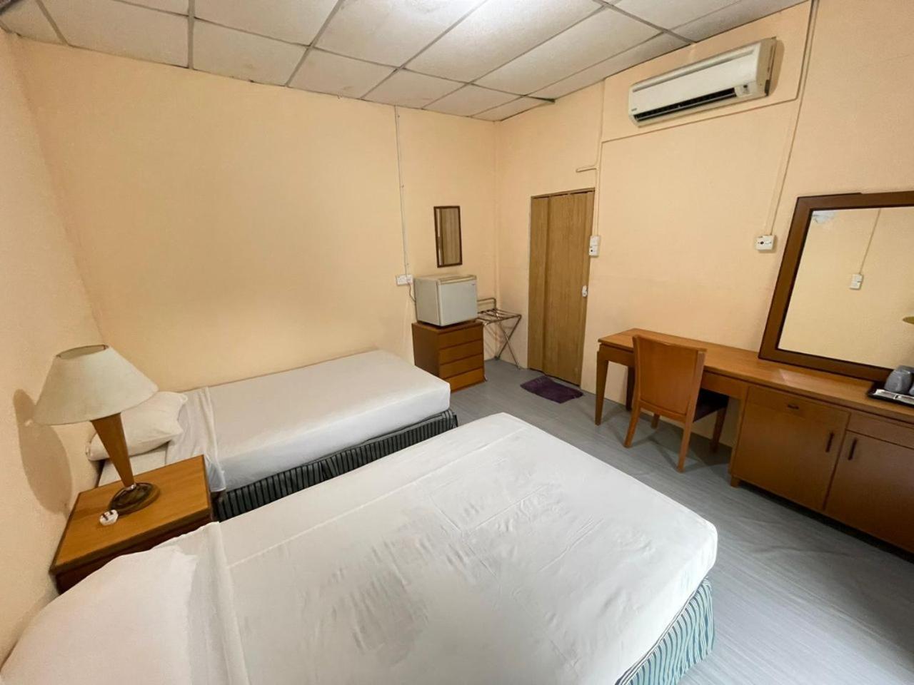 Dgeting Beach Resort Tumpat Exterior photo