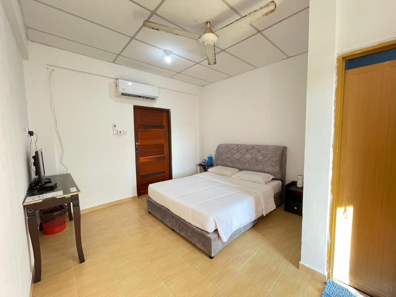 Dgeting Beach Resort Tumpat Exterior photo