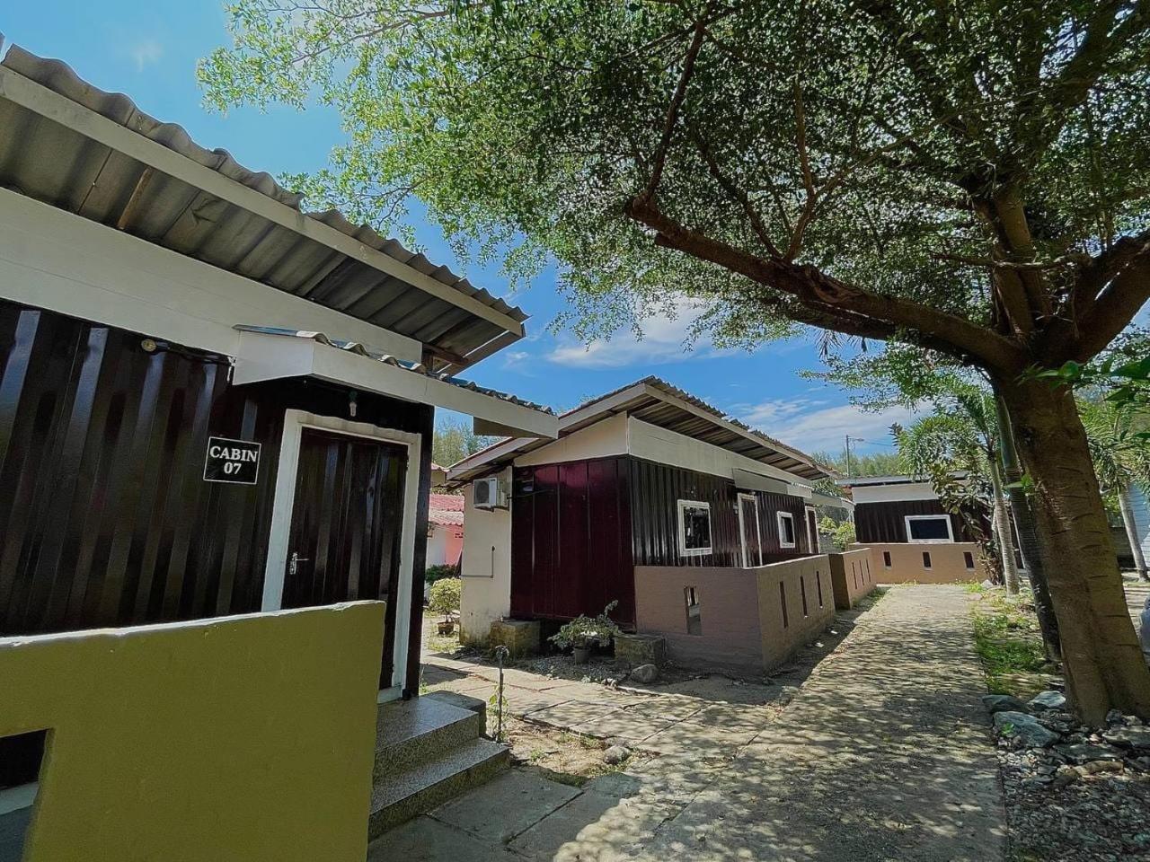 Dgeting Beach Resort Tumpat Exterior photo