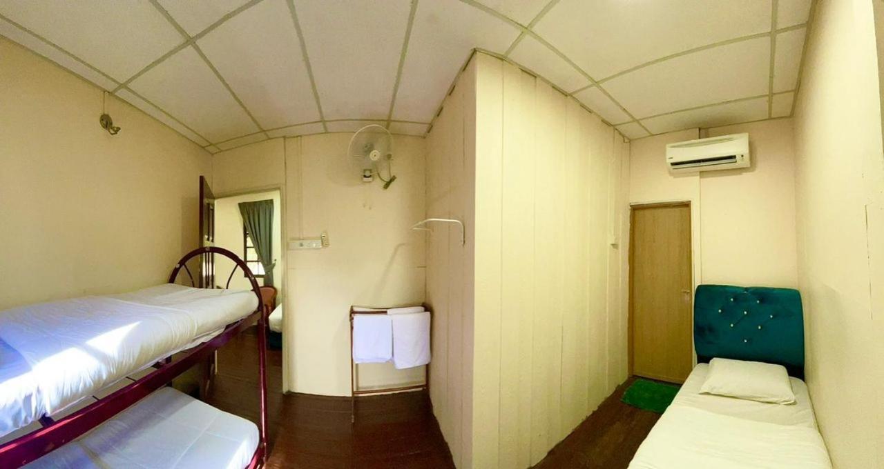Dgeting Beach Resort Tumpat Exterior photo