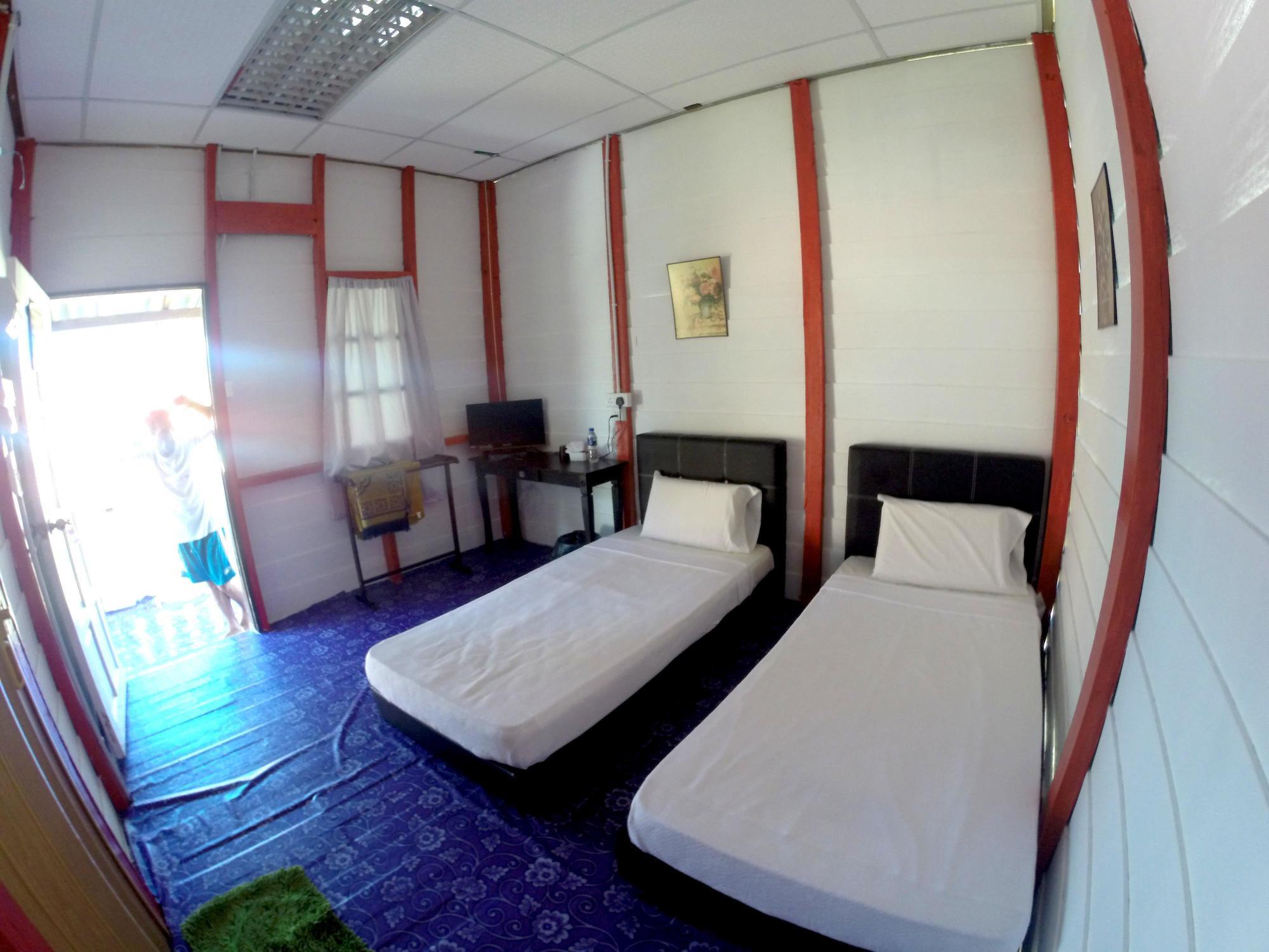 Dgeting Beach Resort Tumpat Exterior photo